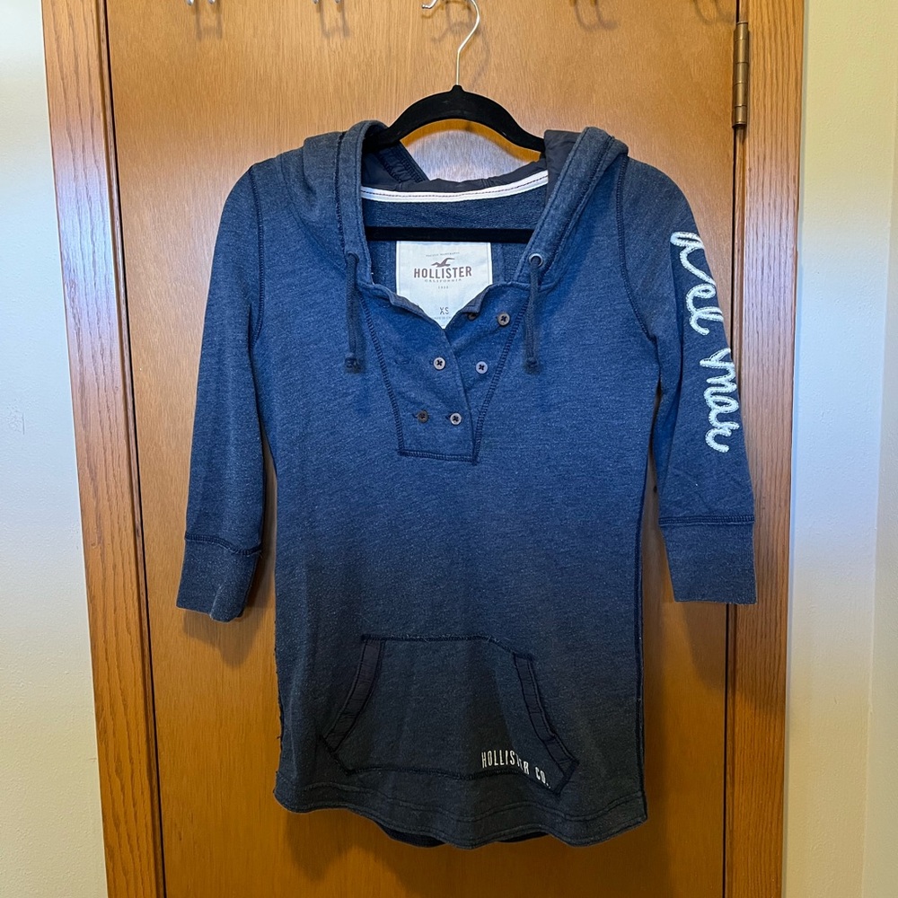 Hollister Blue and White Hoodie with V-Neck and Three-Quarter Sleeves